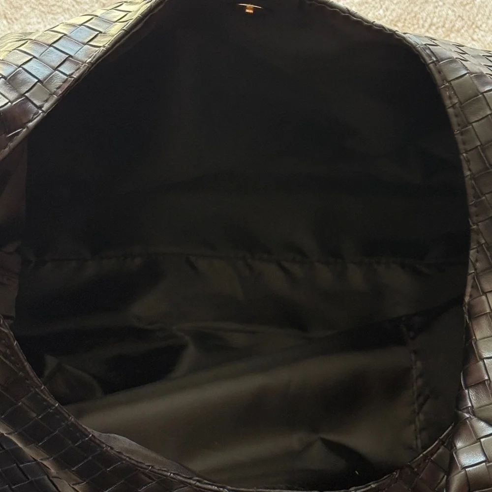 Ulta Woven Hobo Bag With Knot